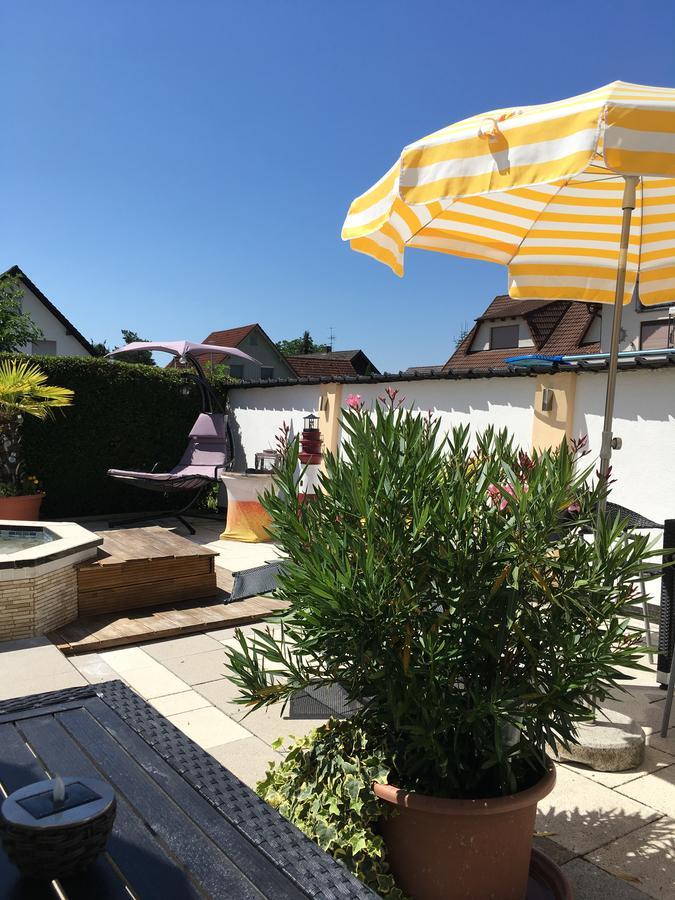 Gaestehaus Tante Tienchen 7 Minuten Zu Fuss Zum Europa Park , Plus Kostenloses Parkplatzticket Rulantica ,Alle Unsere Suiten Haben Einen Balkon Руст Екстер'єр фото